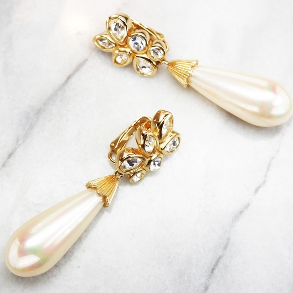 ⚜️ Vintage Christian Dior Crystal & Pearl Earrings - Picture 10 of 16